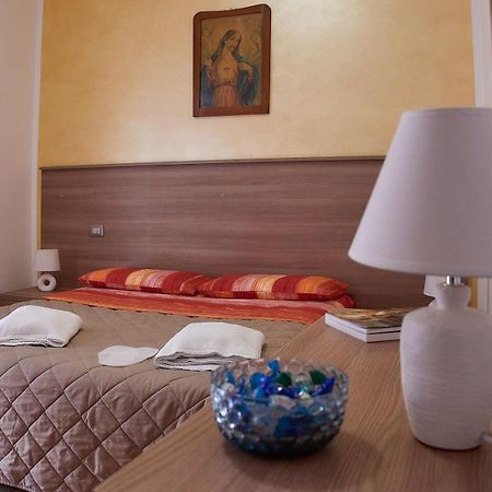 Bnb Anna E Leo - Casa Di Anna Pietra Montecorvino Eksteriør bilde