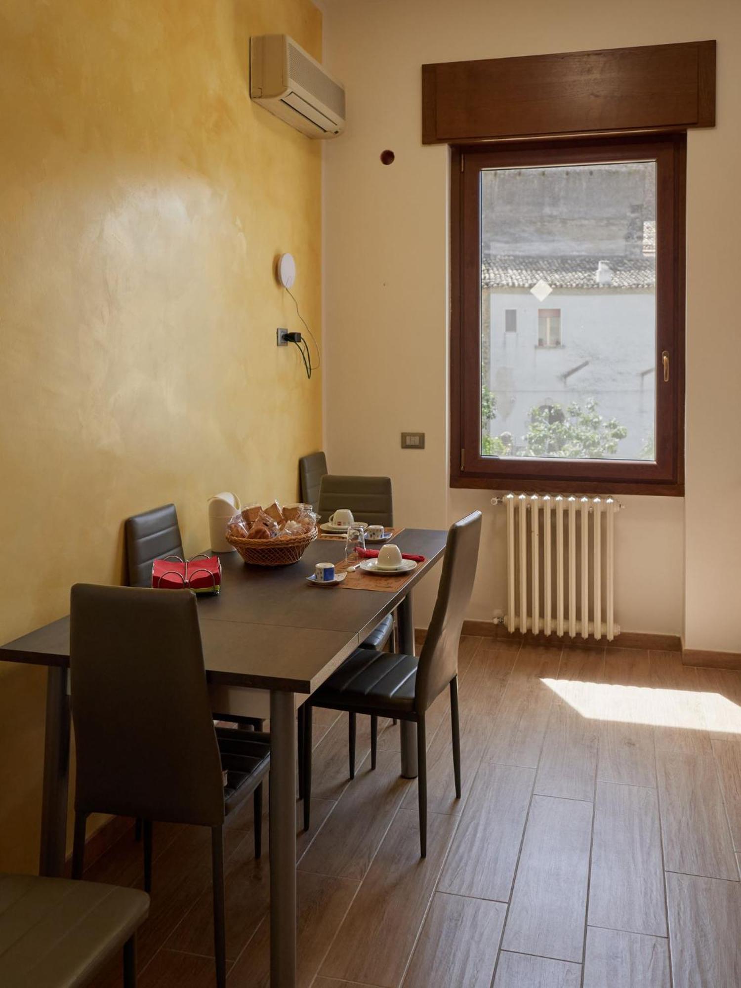 Bnb Anna E Leo - Casa Di Anna Pietra Montecorvino Eksteriør bilde